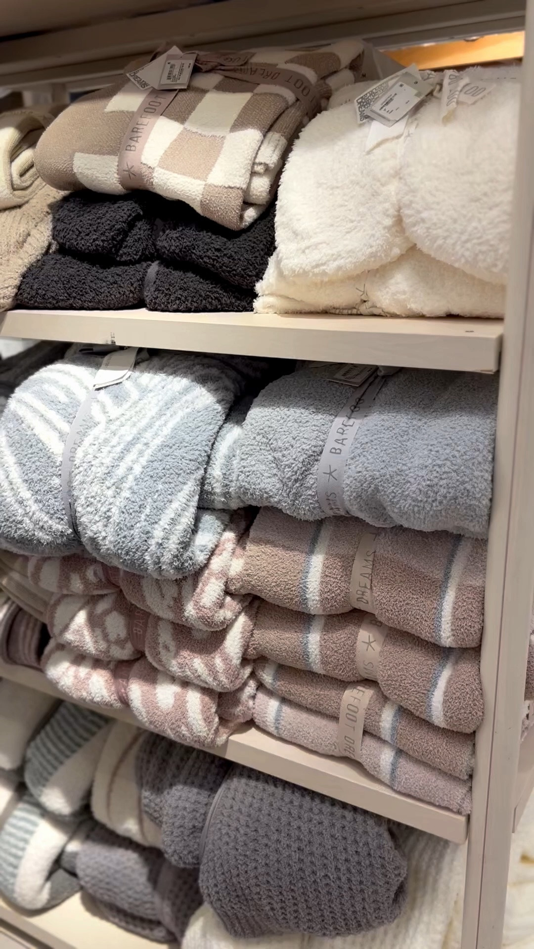 My most favorite Barefoot Dreams included in Nordstrom anniversary sale! Nsale 2026

#LTKSeasonal #LTKHome #LTKSaleAlert