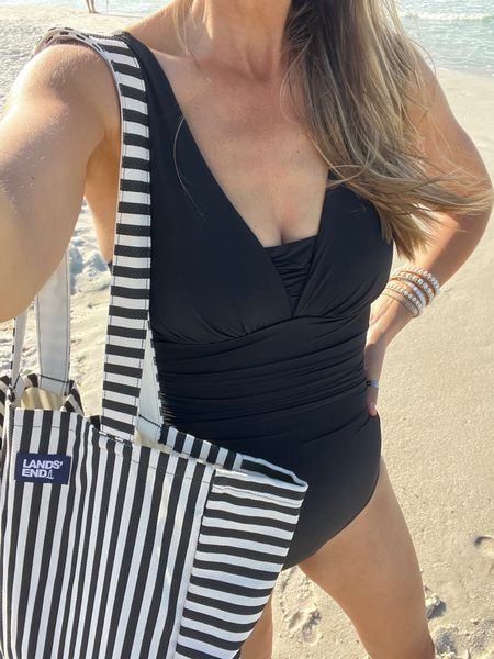 I love that this @landsend swimsuit has extra coverage in the chest and rear. I am 5’11” wearing the size 6 long. #ad #mylandsend


#LTKSeasonal #LTKswim #LTKitbag