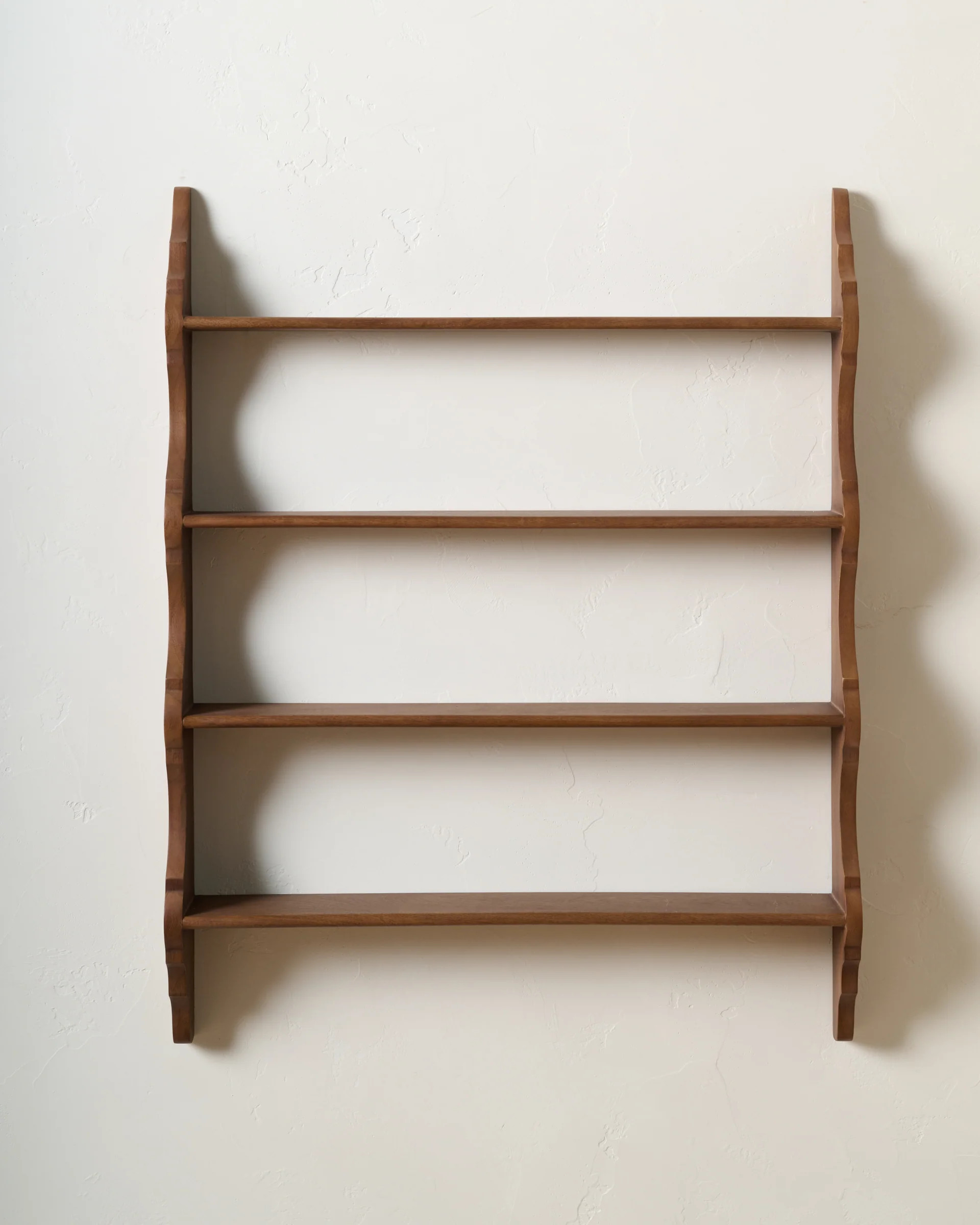 Tapered Scallop Wood Wall Shelf | Magnolia