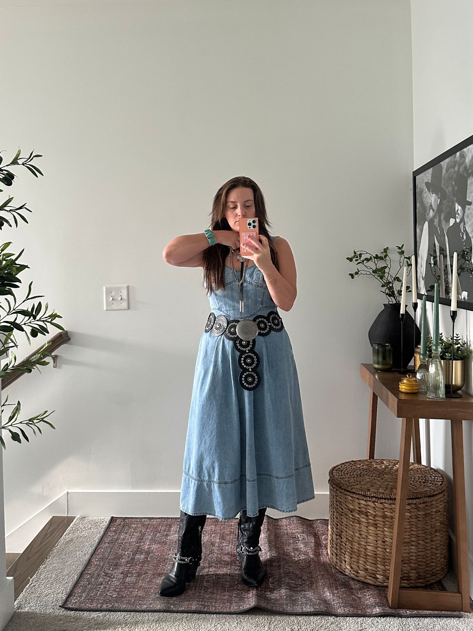 What I’m wearing to CMA Fest: outfit 4 🖤

#LTKParties #LTKMidsize #LTKStyleTip