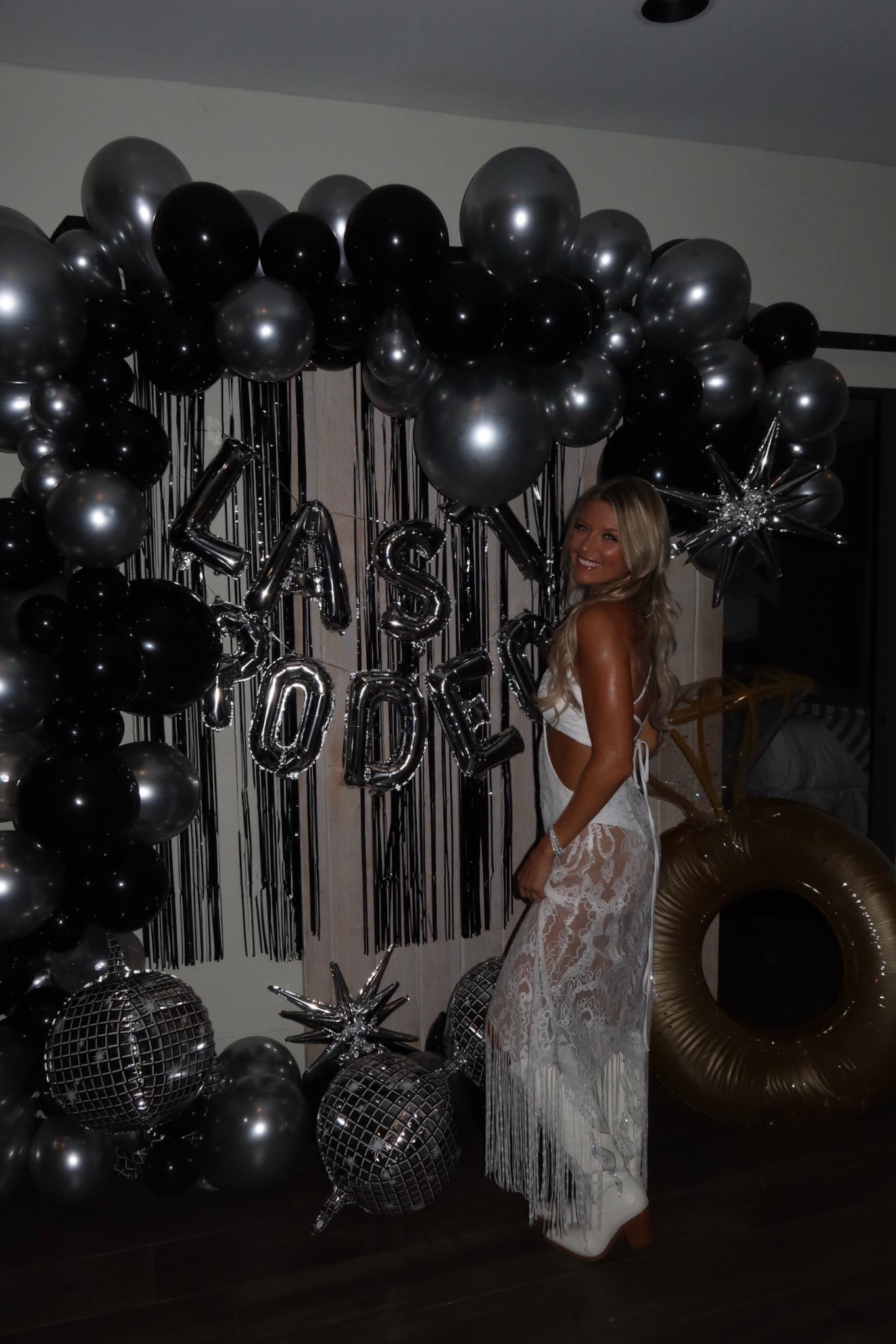 Size small. Literally obsessed with this 

#LTKWedding #LTKdayinmylife #LTKootd