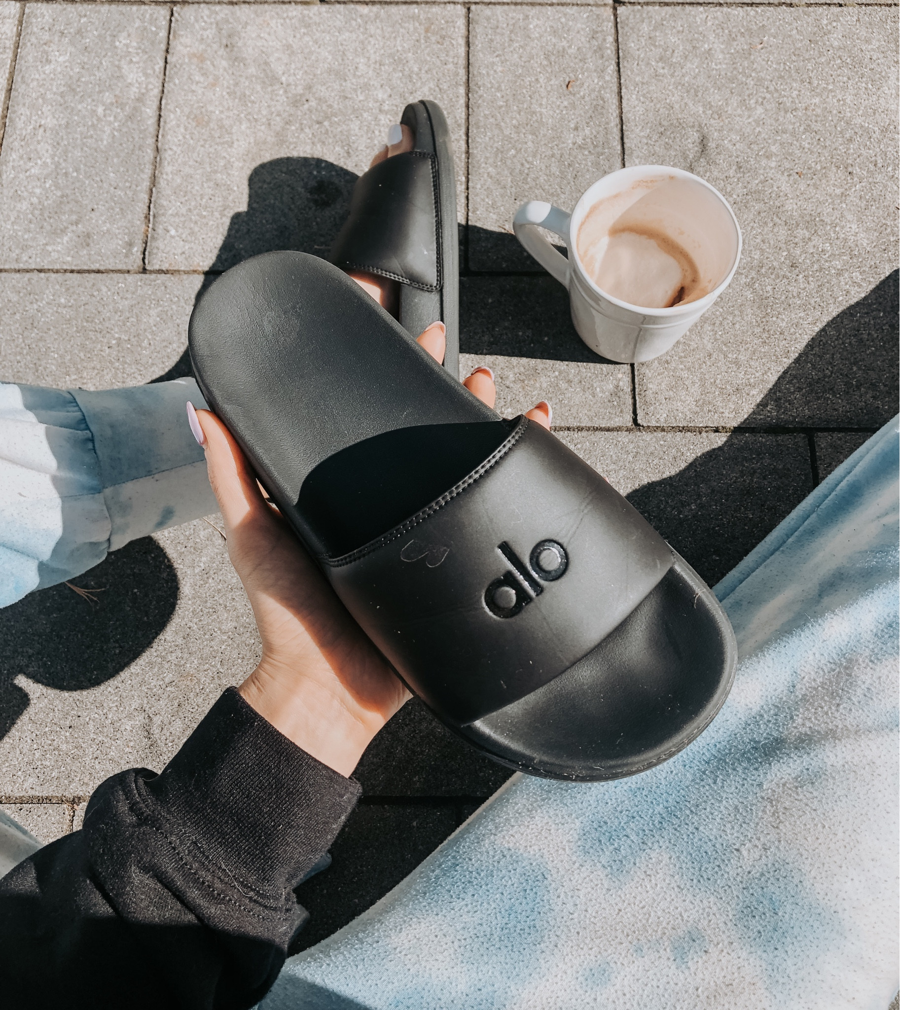 🩴 ALO SLIDES🩴
Wicked comfortable, runs true to size! 


#LTKfindsunder100 #LTKSeasonal #LTKshoecrush