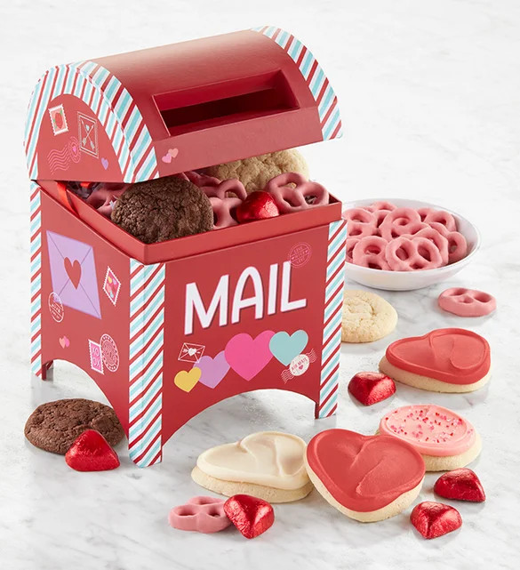 Valentine's Day Mailbox | Cheryl's