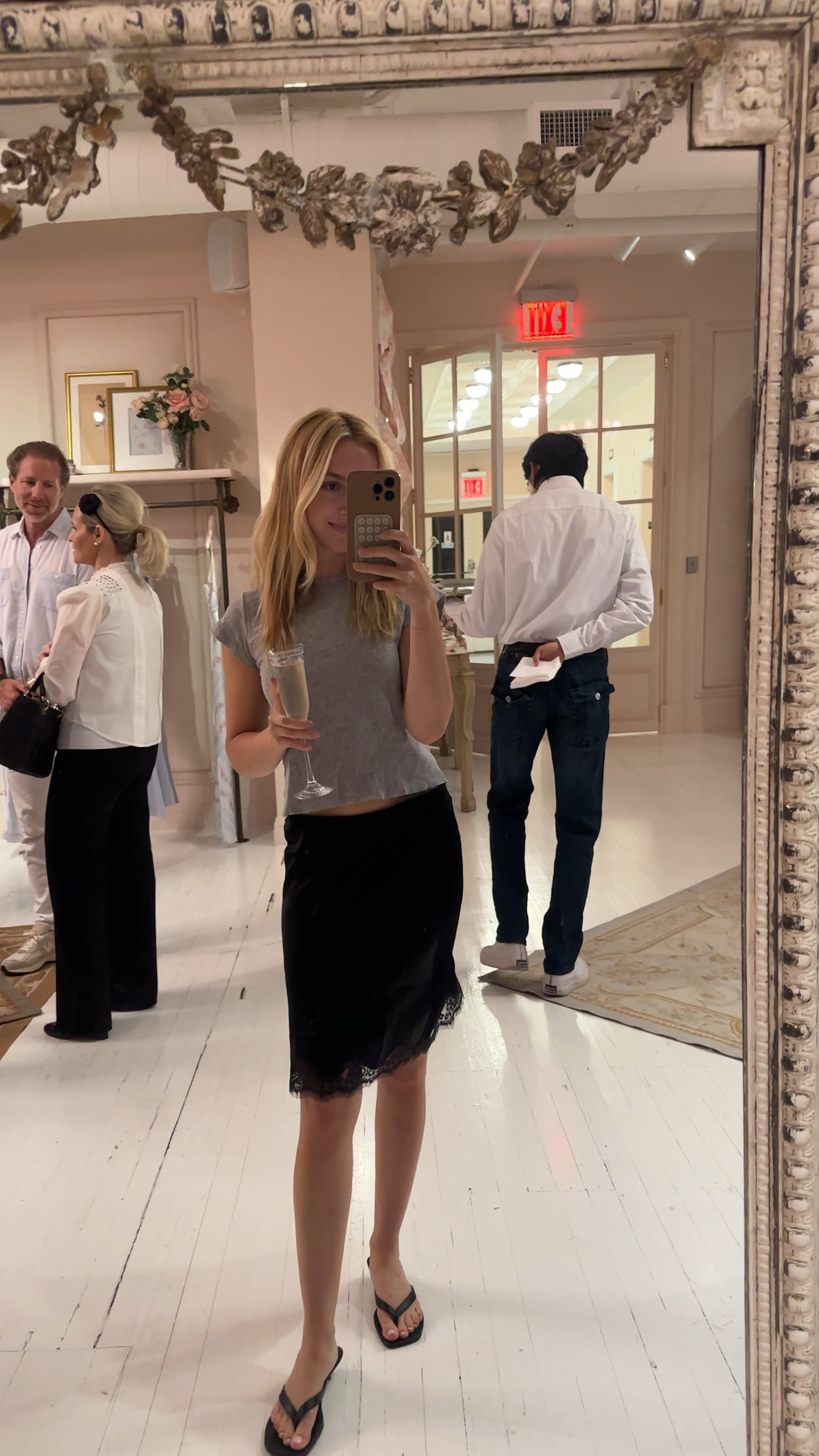 The skirt that goes with anything! Runs a little big, I’m an XS but this was a S and hangs on my hip a bit (if you want that look) 