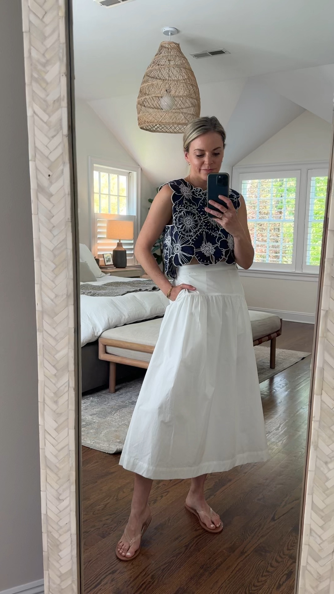 Memorial Day outfit inspo + a cute vacation/summer outfit 
-small top (it’s more on the cropped side so I like it with a higher waisted bottom) 
-small skirt, but wish I did an XS
-sandals, I’m a 7.5 and sized up (whole sizes only) 

vacation outfit 