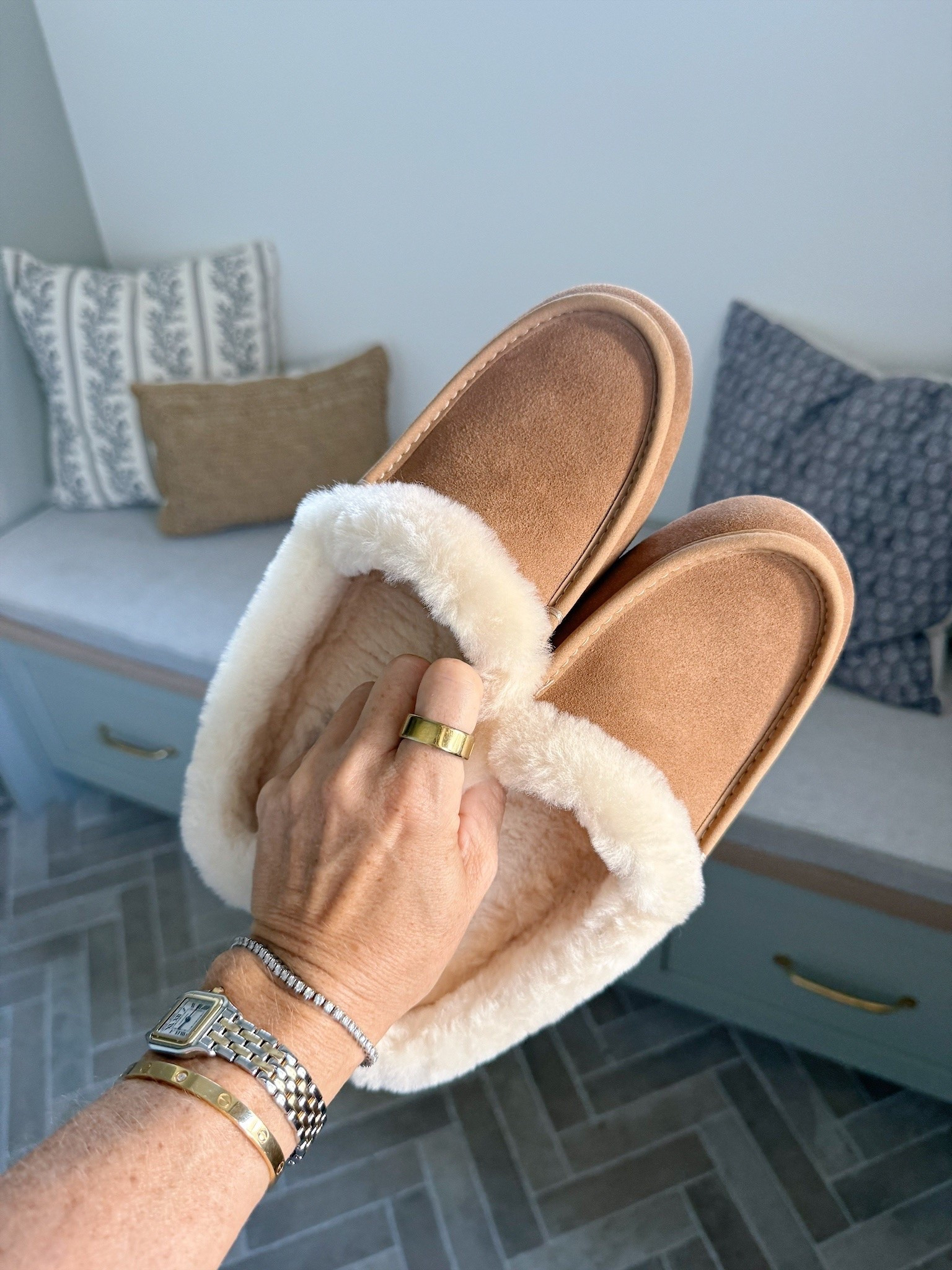 New fall Uggs I’m obsessed with!

#LTKootd #LTKOver40 #LTKSeasonal
