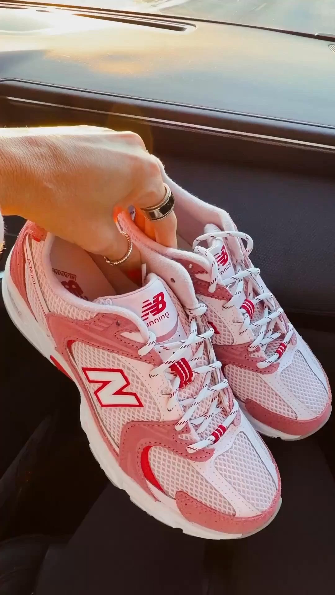 Alo Candy Heart Pink
sweatshirt - size S
sweatpants - size M
shoes - run tts



#LTKfitnessgoals #LTKValentine