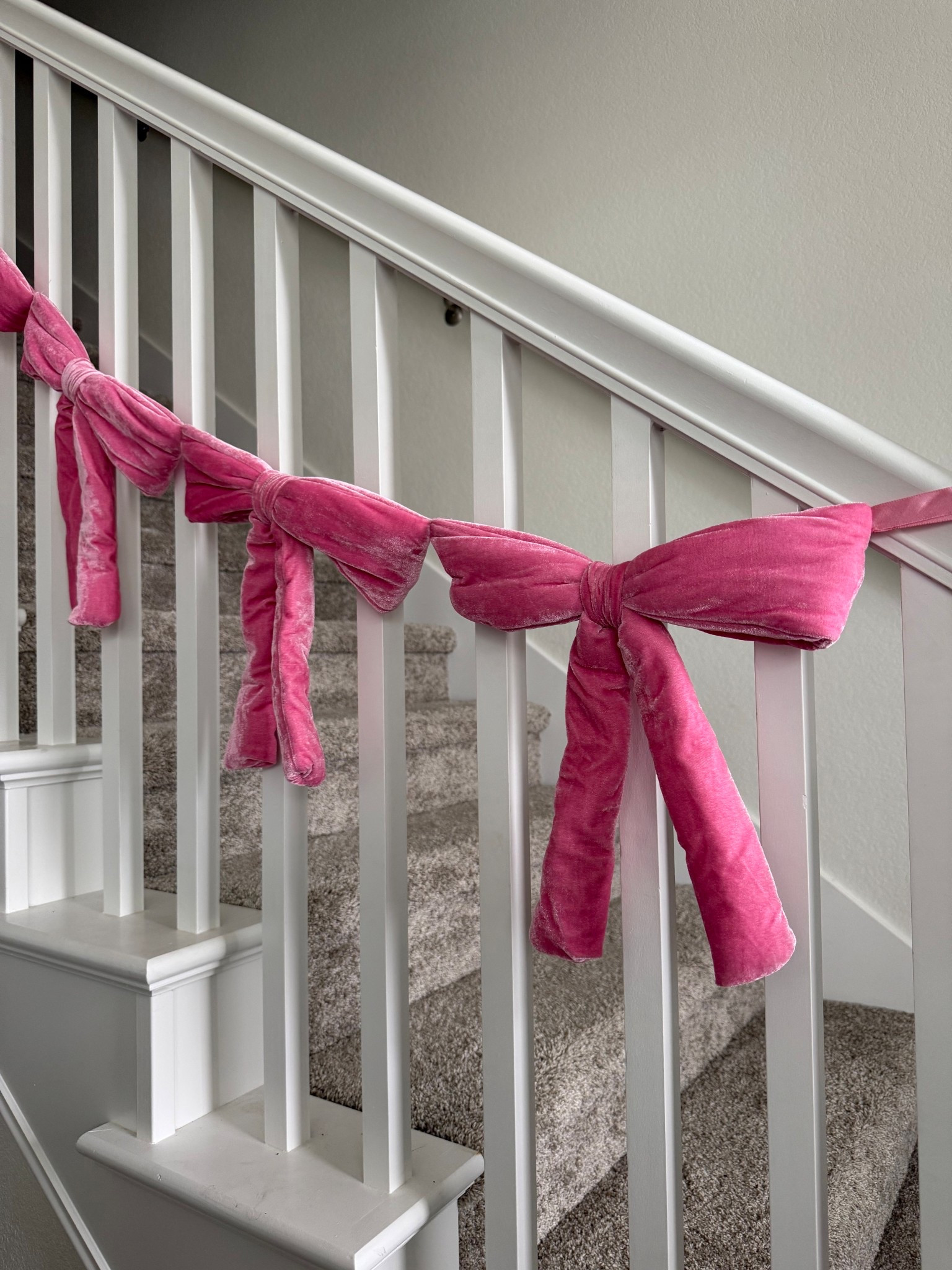 These bows are only $10. Perfect for Valentine’s Day 

#LTKSaleAlert #LTKHome #LTKSeasonal