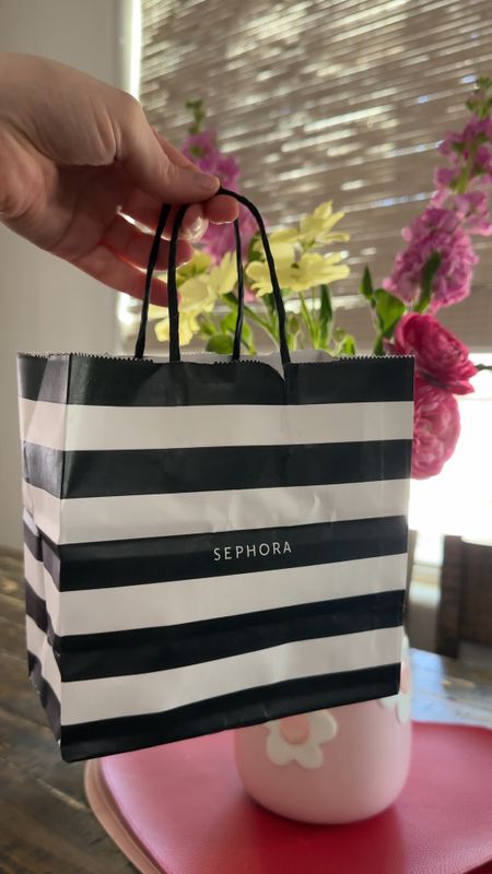 Sephora sale: what I got, what I love and what I want to try! 

Sunday Riley 
Face creams 
Skincare must have 
#whatiuse 
#whatilove 
Mother’s Day gift guide 
Skin care Mother’s Day gift idea 


#LTKbeauty #LTKxSephora #LTKfindsunder100