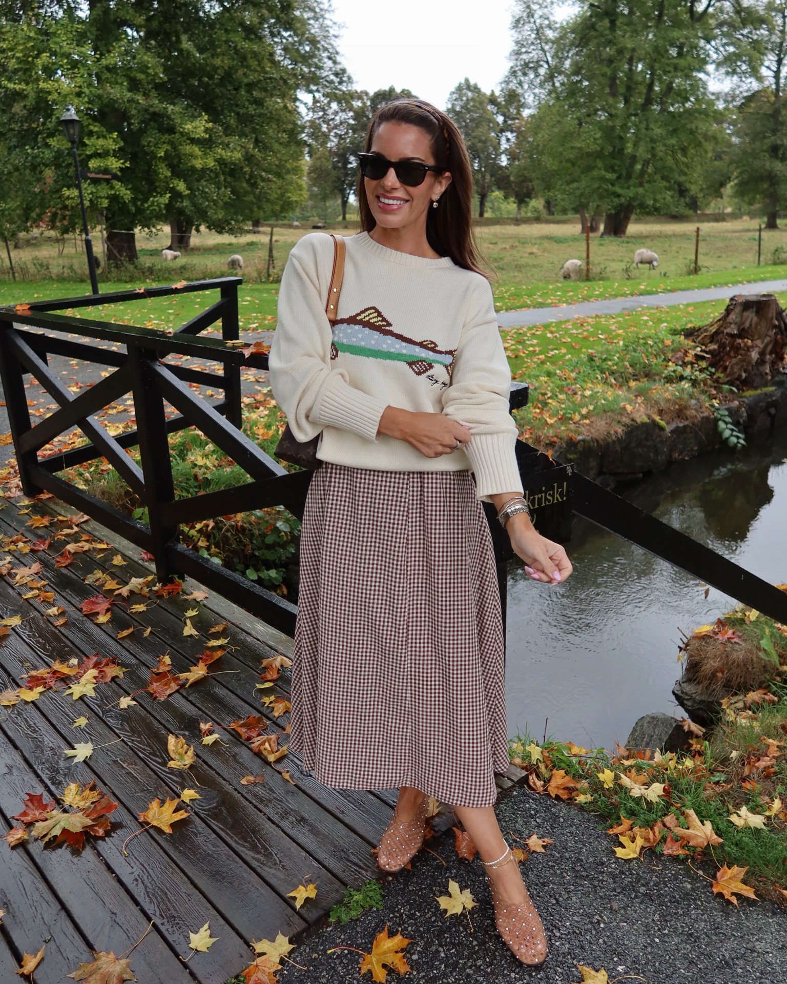 the cutest little cutie fall outfit