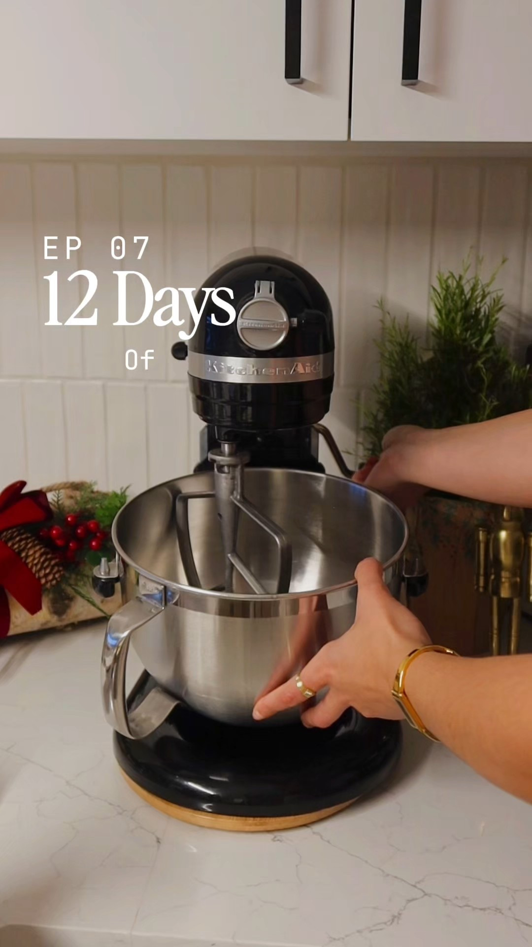 How to present cookies for your guests when hosting!

#LTKHoliday #LTKSeasonal #LTKfoodie