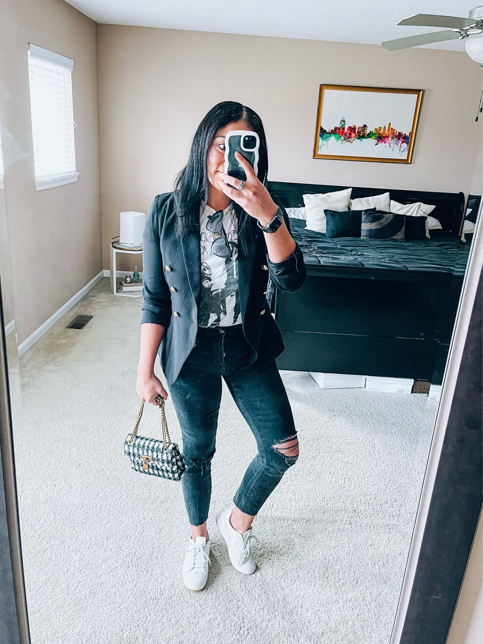 Black blazer
Madewell jeans
Nike sneakers
Graphic tee
Kurt Geiger houndstooth bag 


#LTKitbag #LTKfindsunder100 #LTKSeasonal