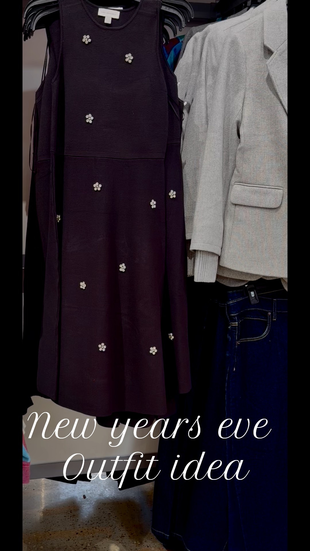 Sparkle into the New Year in this black rhinestone-stud dress ✨ Perfect for NYE parties, date night, or any moment you want that glam, confident shine. A classic black dress with just the right amount of sparkle to ring in 2026 in style. #NewYearsEveOutfit
#RhinestoneDress
#HolidayPartyStyle
#SparklyDress
#NYEStyle #Holidayparty #dress

#LTKHoliday #LTKFindsUnder50