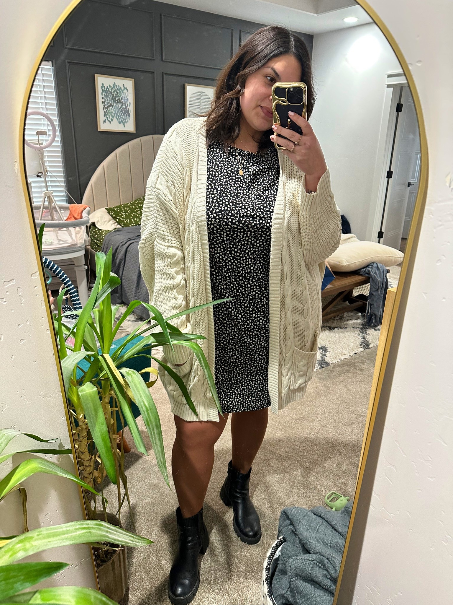 90s vibes & cardigans for days! 

#LTKPlusSize #LTKSeasonal #LTKStyleTip