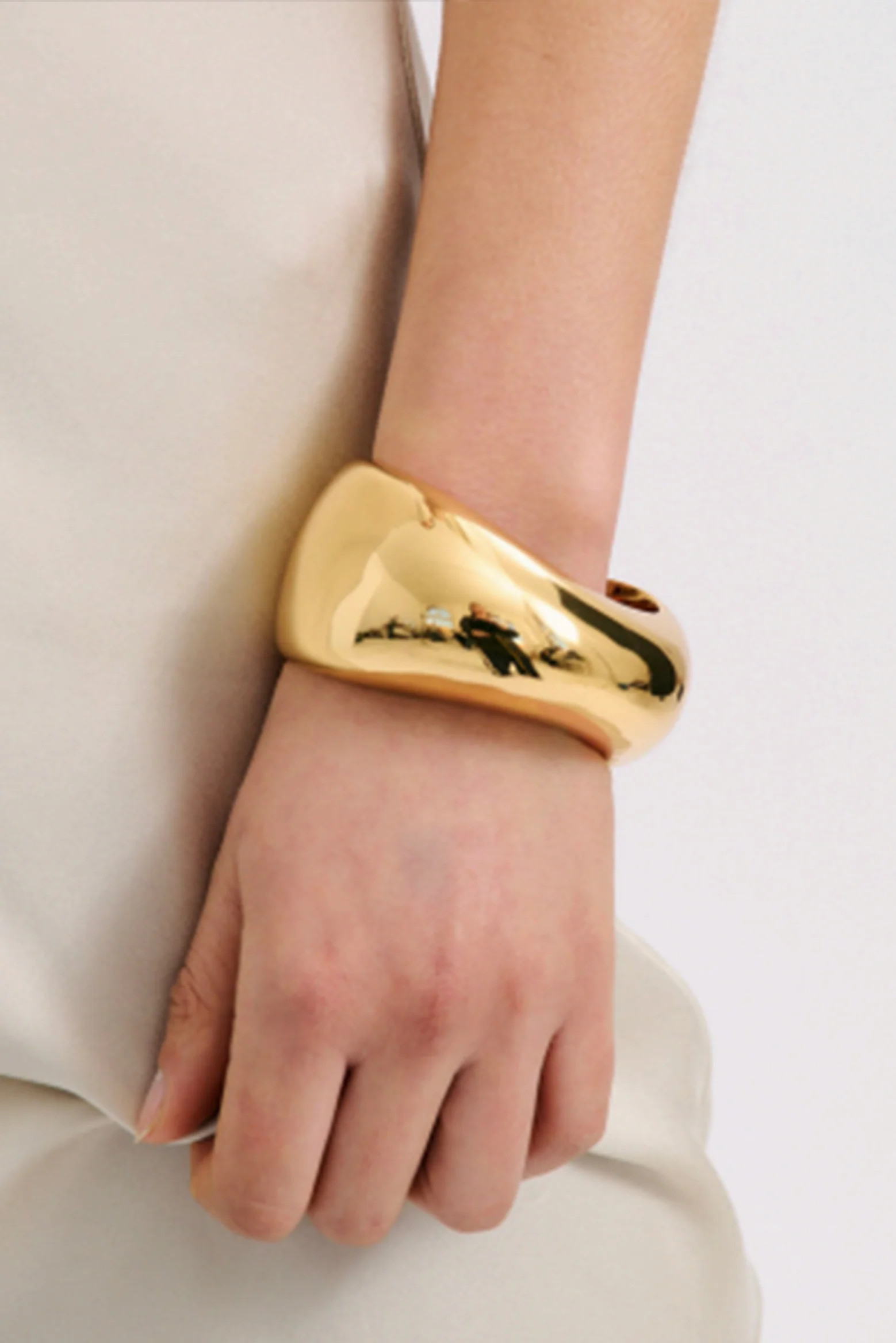 vivid cuff gold | The New Trend (Australia & New Zealand)