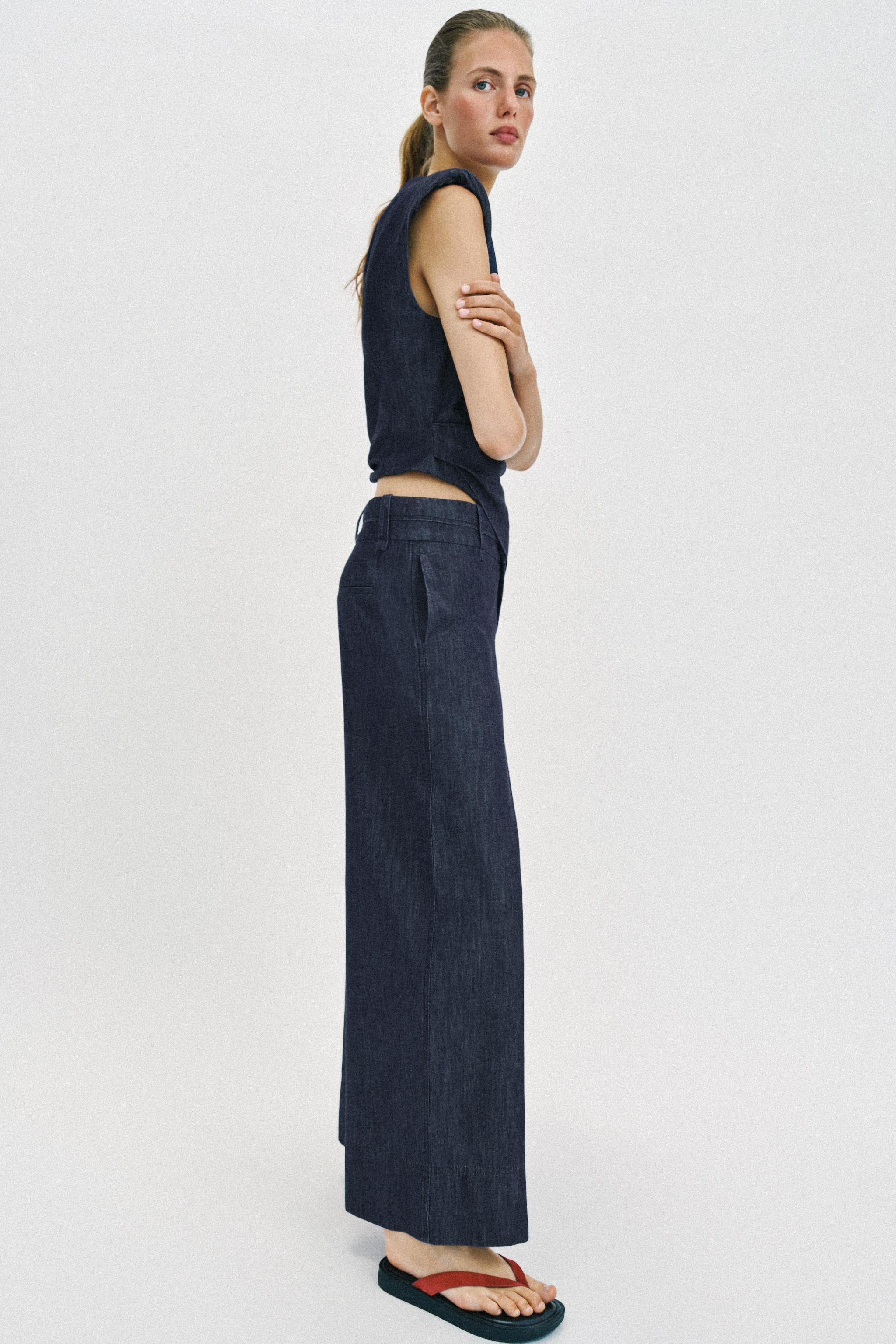 FITTED LINEN BLEND SHIRT WITH DARTS | Zara US