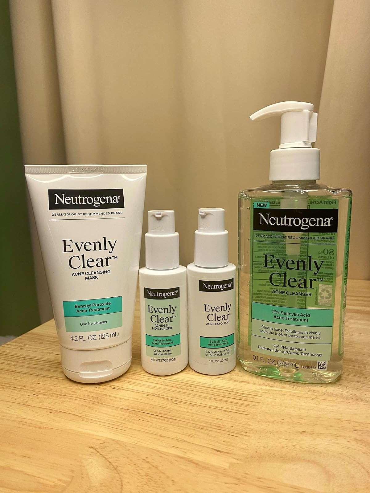 Neutrogena Evenly Clear Acne Cleansing Face Mask with 3.5% Benzoyl Peroxide Treats Breakouts & Be... | Amazon (US)