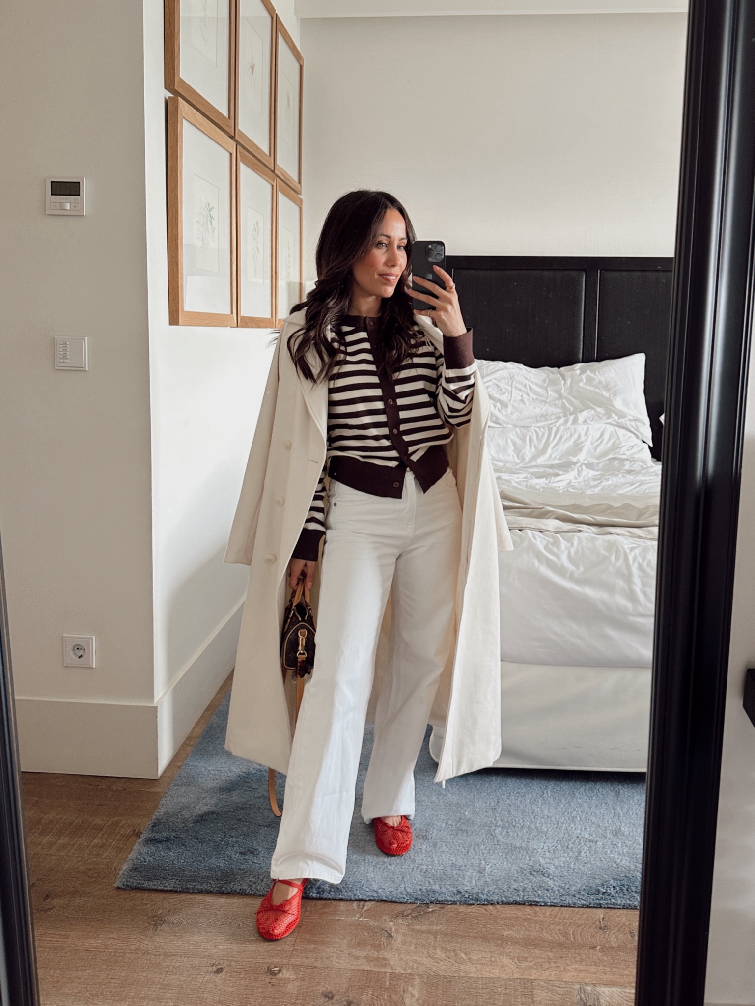 Waiting for my Zara links to begin working in this app (such a pain being an American based in Spain on this app) so in the meantime I’ll link what I can. This outfit was for a casual Saturday walking to lunch and hanging out at the Camiral Golf & Wellness hotel in Girona where we spent Valentine’s weekend. 

Coat: H&M
Cardigan: Zara 
Jeans: Stradivarius
Shoes: Mango
Bag: Louis Vuitton 

#LTKPetite #LTKTravel #LTKStyleTip