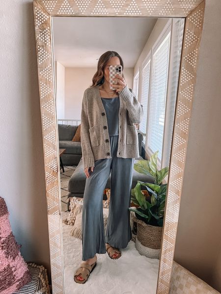 Teacher outfit idea 🍎 wearing a small cardigan and size small matching set 

Teacher outfit | teacher Tuesday | classroom style | outfit idea | classroom outfit | teacher style 



#LTKfindsunder50 #LTKstyletip
