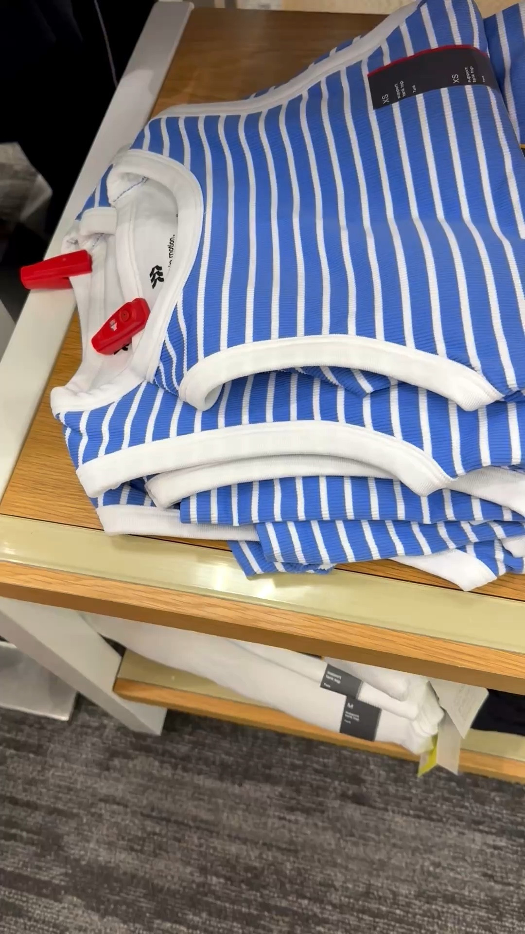 How perfect are these tanks with built-in support?!