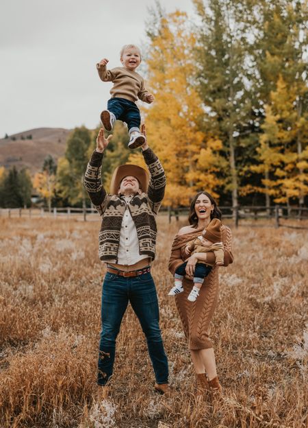 F A S H I O N \ sharing last years fall knit dress from our family pictures! 🍂🍂 it’s back in stock and fits tts! Wearing a M

Family photos
Fall outfit 

#LTKfamily #LTKSeasonal