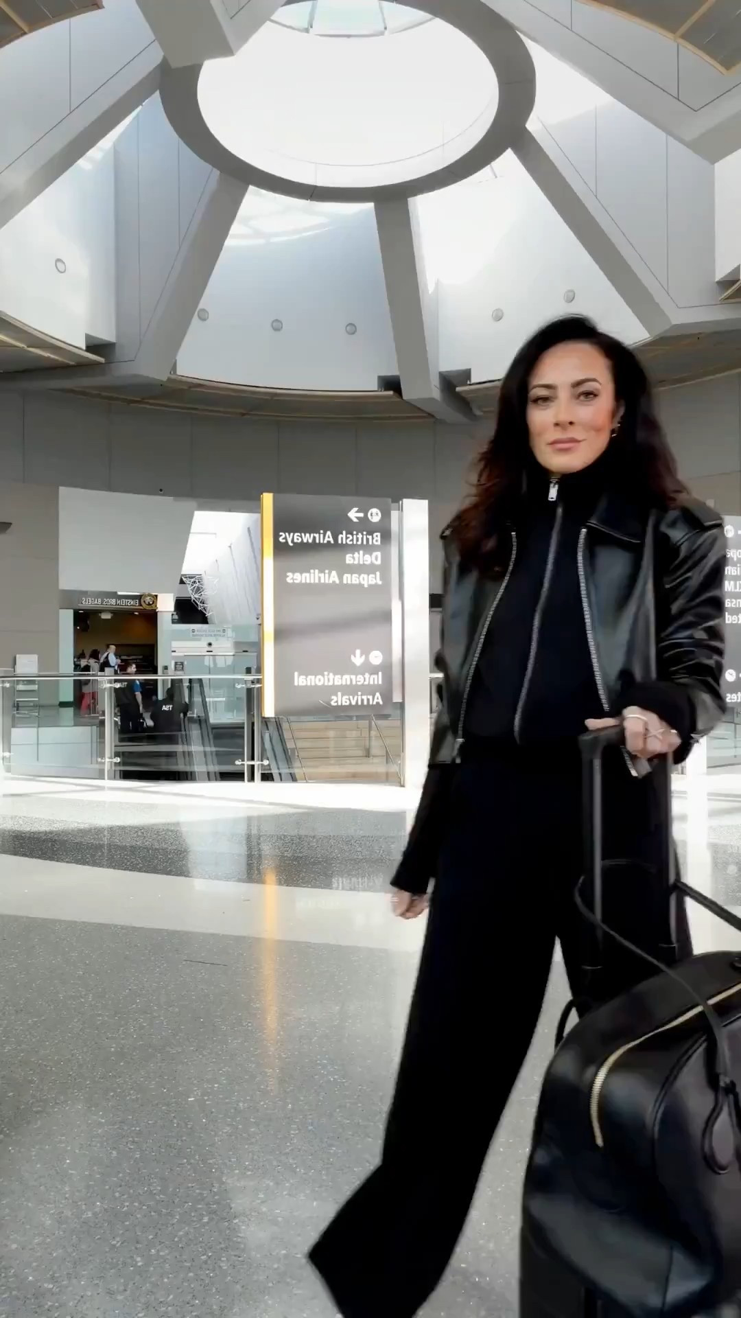 This set takes me from mom duties, to travel, to everything in between! Layer your favorite outerwear piece for some edge! 🖤




Travel set, Spanx, comfortable 


#LTKTravel #LTKOver40 #LTKSeasonal