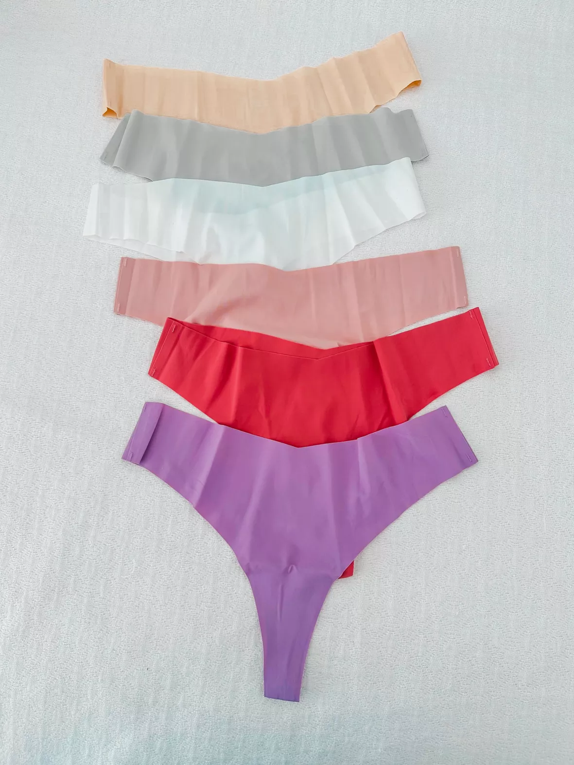 DEANGELMON Seamless Thongs for Women No Show Thong Underwear Women  Comfortable Multiple Pack