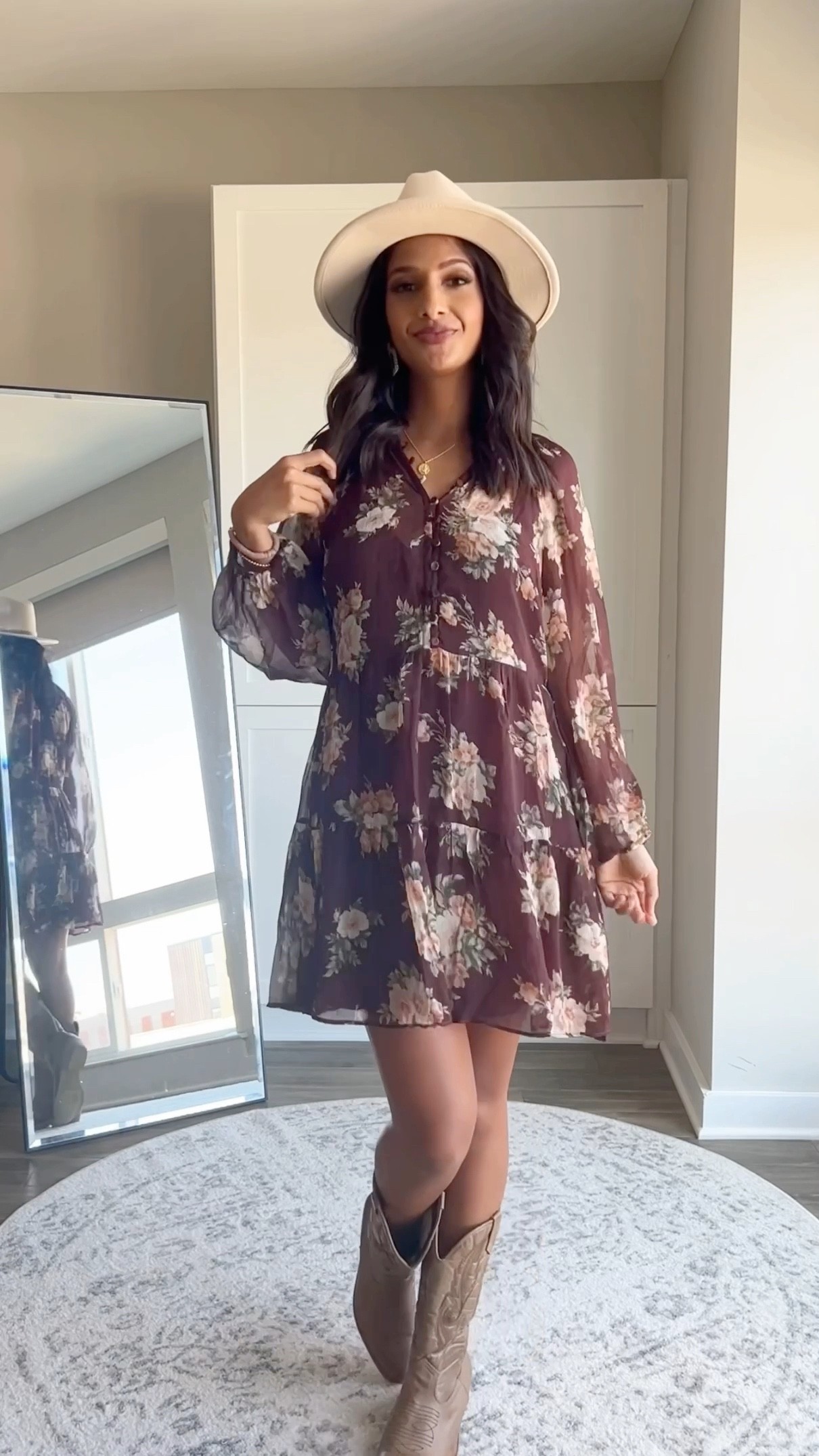 ✨Friday FAVES✨#abercrombie #cowboyboots #boots #westernwear #fallfashion #falloutfit

#LTKfit #LTKstyletip #LTKshoecrush