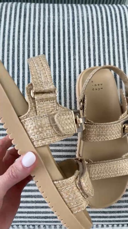I loved these sandals in white last year! The rattan is so cute for summer! 

Loverly Grey, Target shoes

#LTKstyletip #LTKshoecrush #LTKfindsunder50