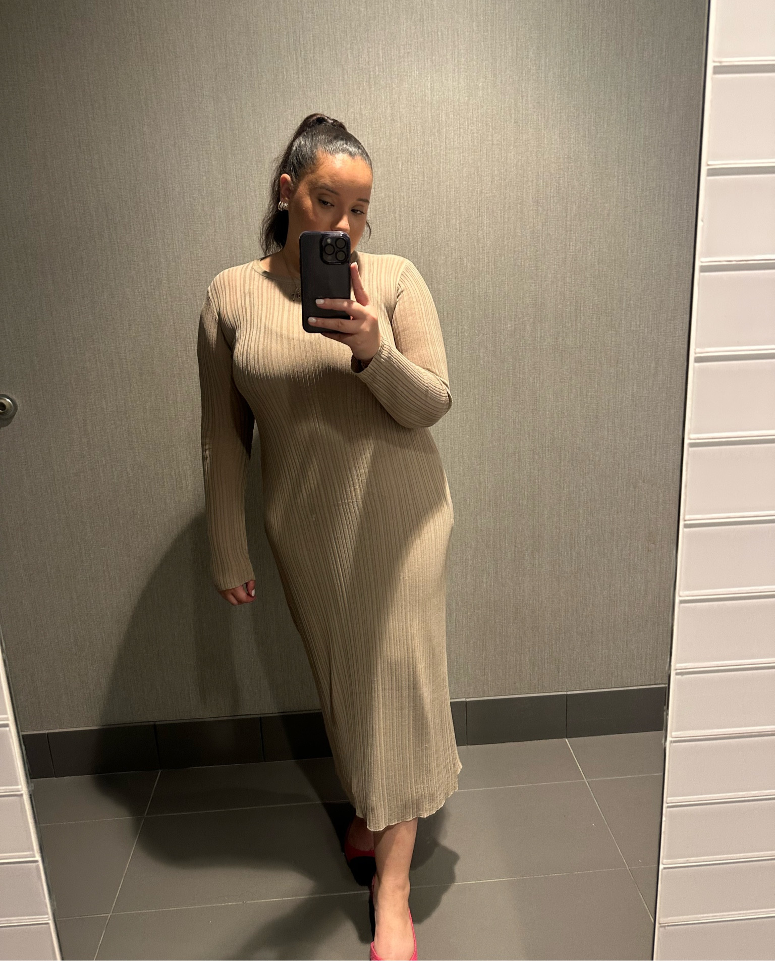 Dissh makes perfect dresses for work!! Check out the short sleeve version of my dress asap while it’s on sale! 

#LTKstyletip #LTKworkwear #LTKsalealert