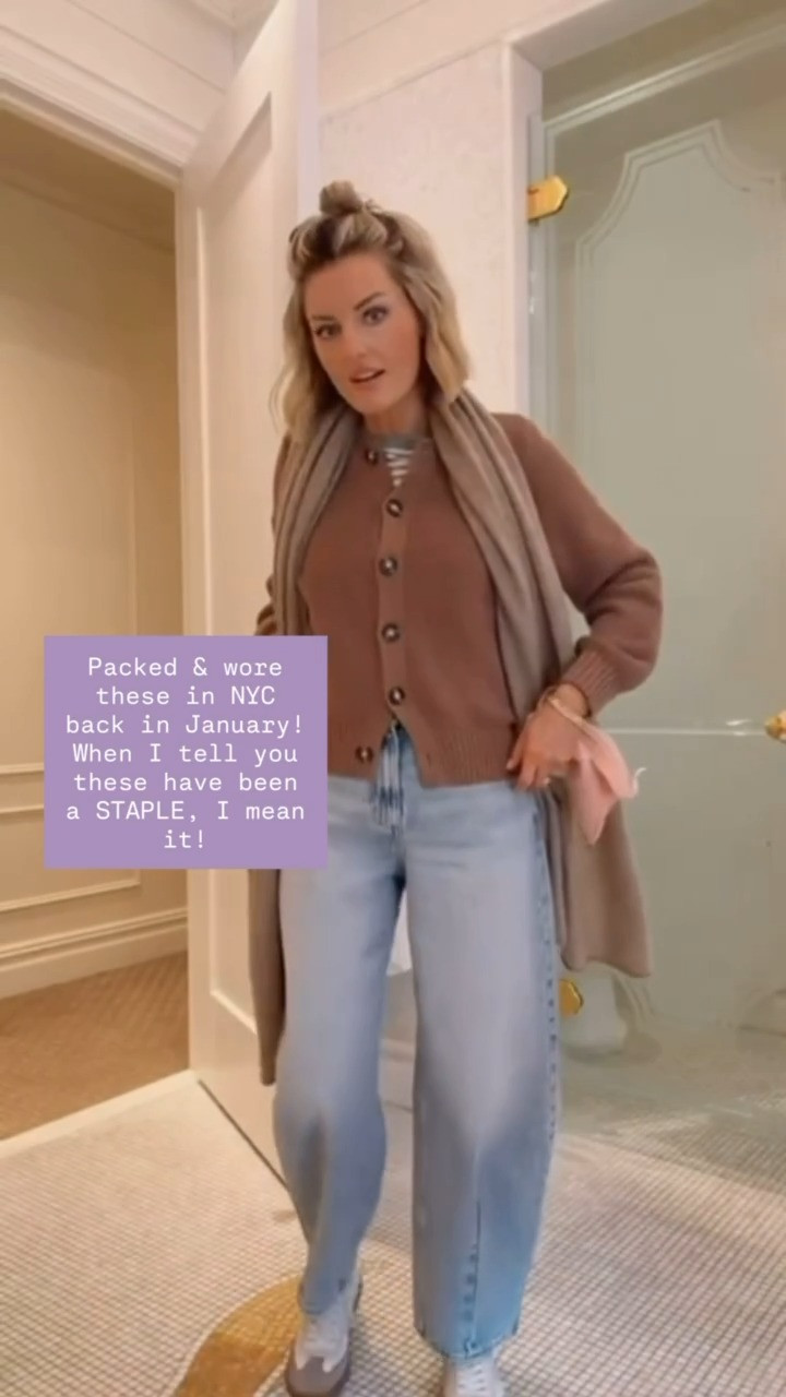 I wore these jeans in NYC in the winter! They're so comfortable and great for walking around/traveling! Wearing size 4 in the jeans!

Loverly Grey, target, barrel jeans, winter outfit, pre fall outfit

#LTKSeasonal