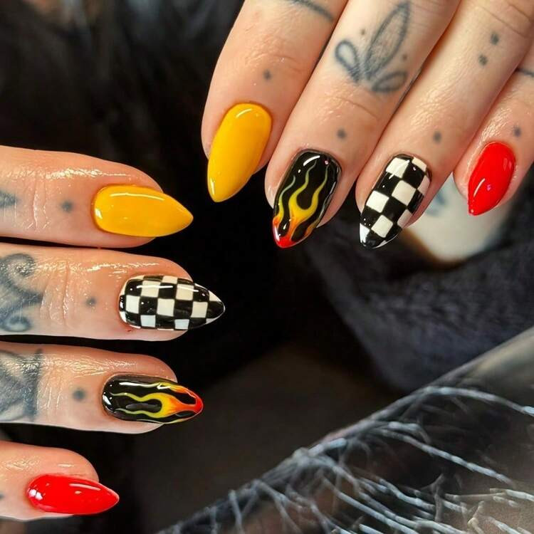 Adult Wearing Nail Finished Product, New Sweet And Cool Flame Plaid Pattern Removable Nail Art, Suitable For Women And Girls | SHEIN
