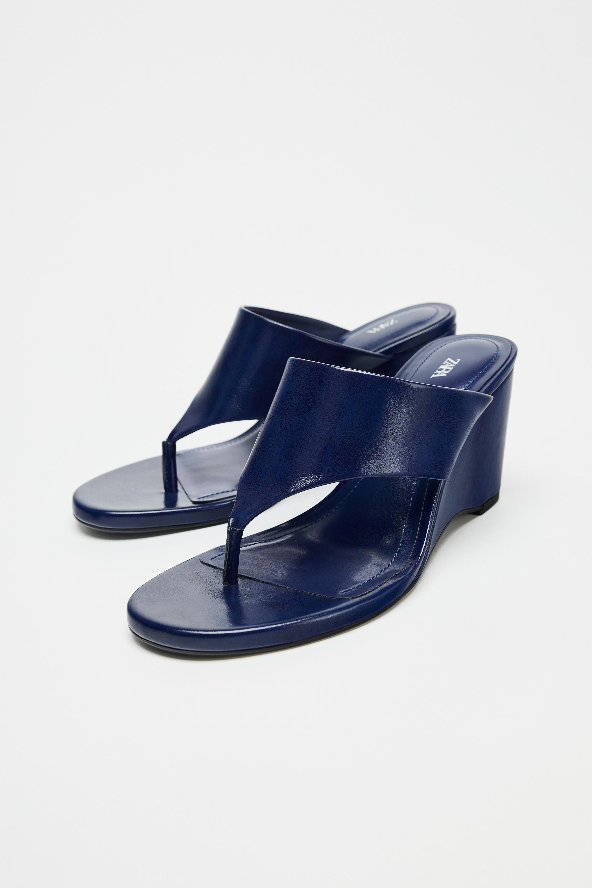 Sandal-style shoe with toe post. Wedge mid-height heel. Round toe.Heel height: 3 inches (7.5 cm) | Zara US