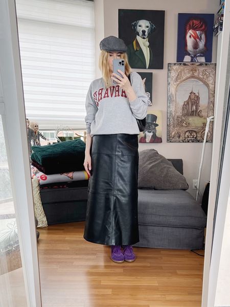 Anyone up fur the Pretty Athletic trend? This is one of my takes on it. Also, I wanted to share this skirt that I am thrilled with. It's a substantial faux leather and is one if those jewels that you can sometimes find in H&M.
Sweatshirt and handbag are vintage, sneakers secondhand.
•
.  #summerlook  #torontostylist #StyleOver40  #secondhandFind #fashionstylist #FashionOver40  #vintagegucci  #MumStyle #genX #genXStyle #shopSecondhand #genXInfluencer #WhoWhatWearing #genXblogger #secondhandDesigner #Over40Style #40PlusStyle #Stylish40s #styleTip  #secondhandstyle 


#LTKover40 #LTKitbag #LTKstyletip