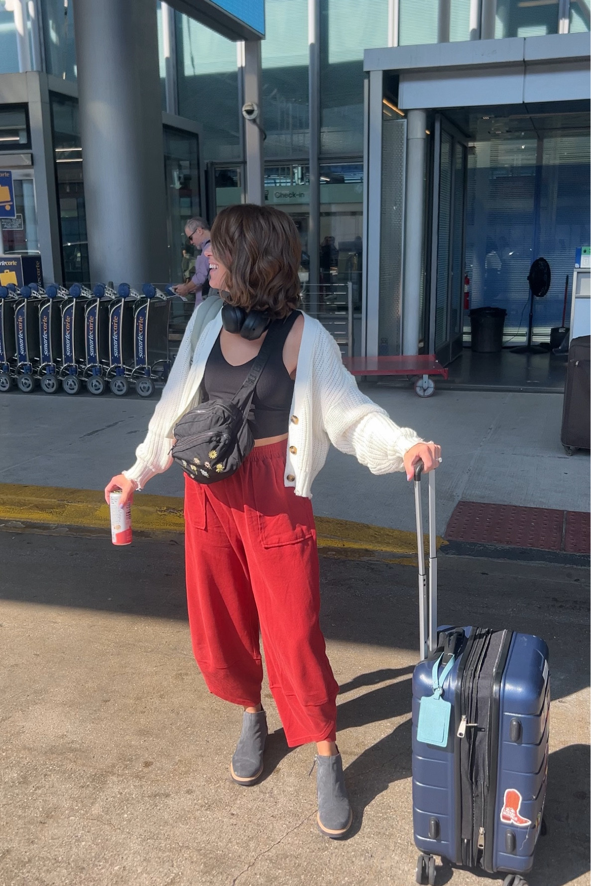 Airport fit check 🌟✈️👟

#LTKFindsUnder50 #LTKFallSale #LTKSeasonal