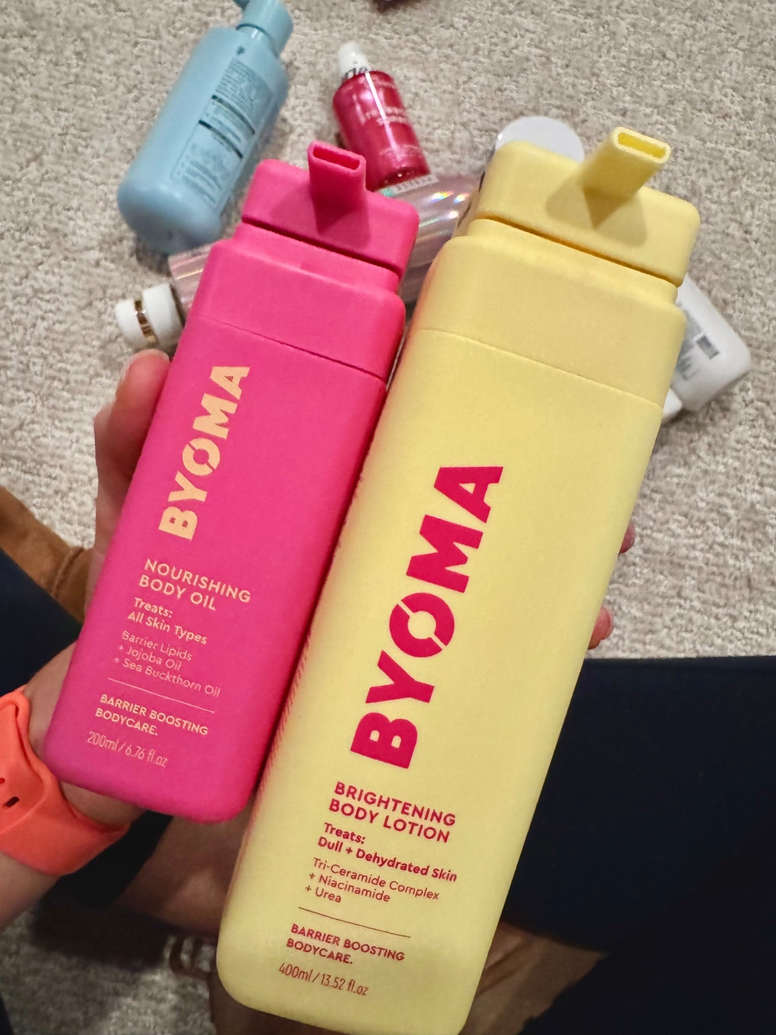 This right here is your combination for the most hydrated skin. I am on a healthy skin journey targeting from the inside and outside, I’ve done my research and BYOMA is so good. The ingredients alone are 🤌

** Key is to apply oil first on damp skin, then top with the body lotion **￼

#Lotion
#BYOMA
#Hydration
#AffordableSkinCare
#beautyhacks
#makeup
#facewash
#shower
#health
#SkinCare

#LTKOver40 #LTKmomlife #LTKselfcare