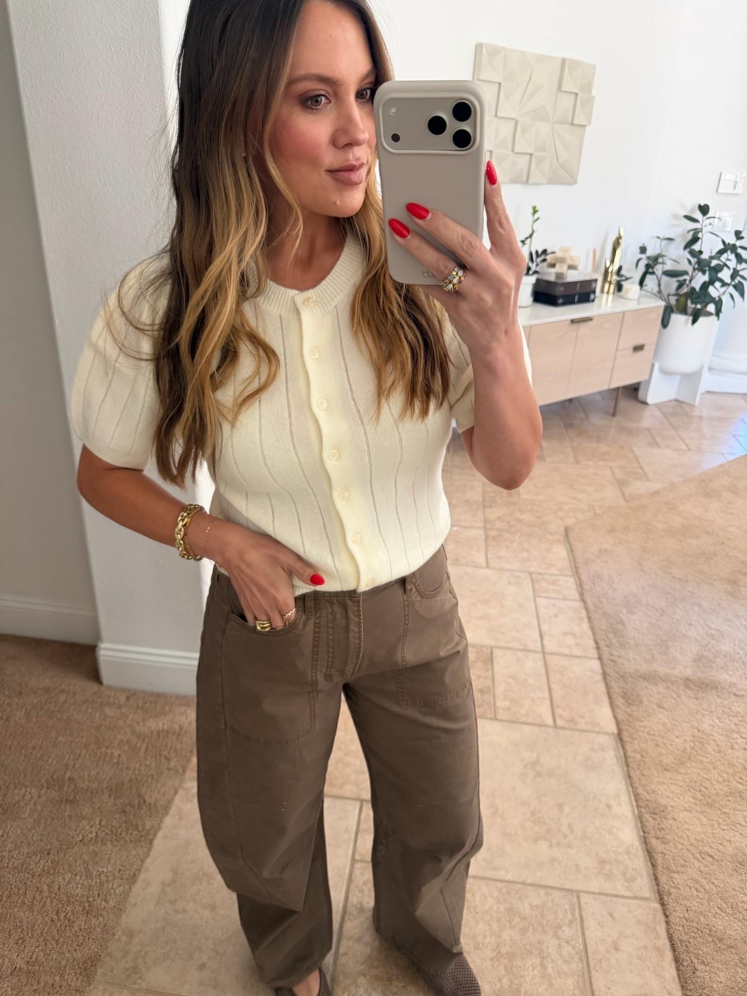 I’m obsessed with these barrel jeans, they’re so comfy!

Top size: medium
Pants size: 28

Nordstrom anniversary sale

#LTKSaleAlert #LTKootd