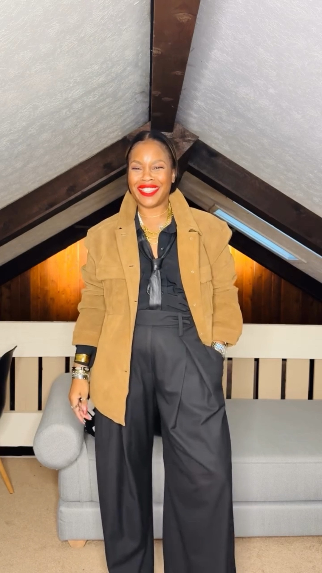 Hey boo!! Just a cool relaxed classic look here! Going from all black to layering on the best suede jacket! I never knew I needed a suede jacket until now! 

Paired with the jewels and it’s a total vibe! These @rachelnathandesign necklaces will be on repeat!

Let me know what y’all think!
•
•
Style over 40, suede jacket, cool style, easy style