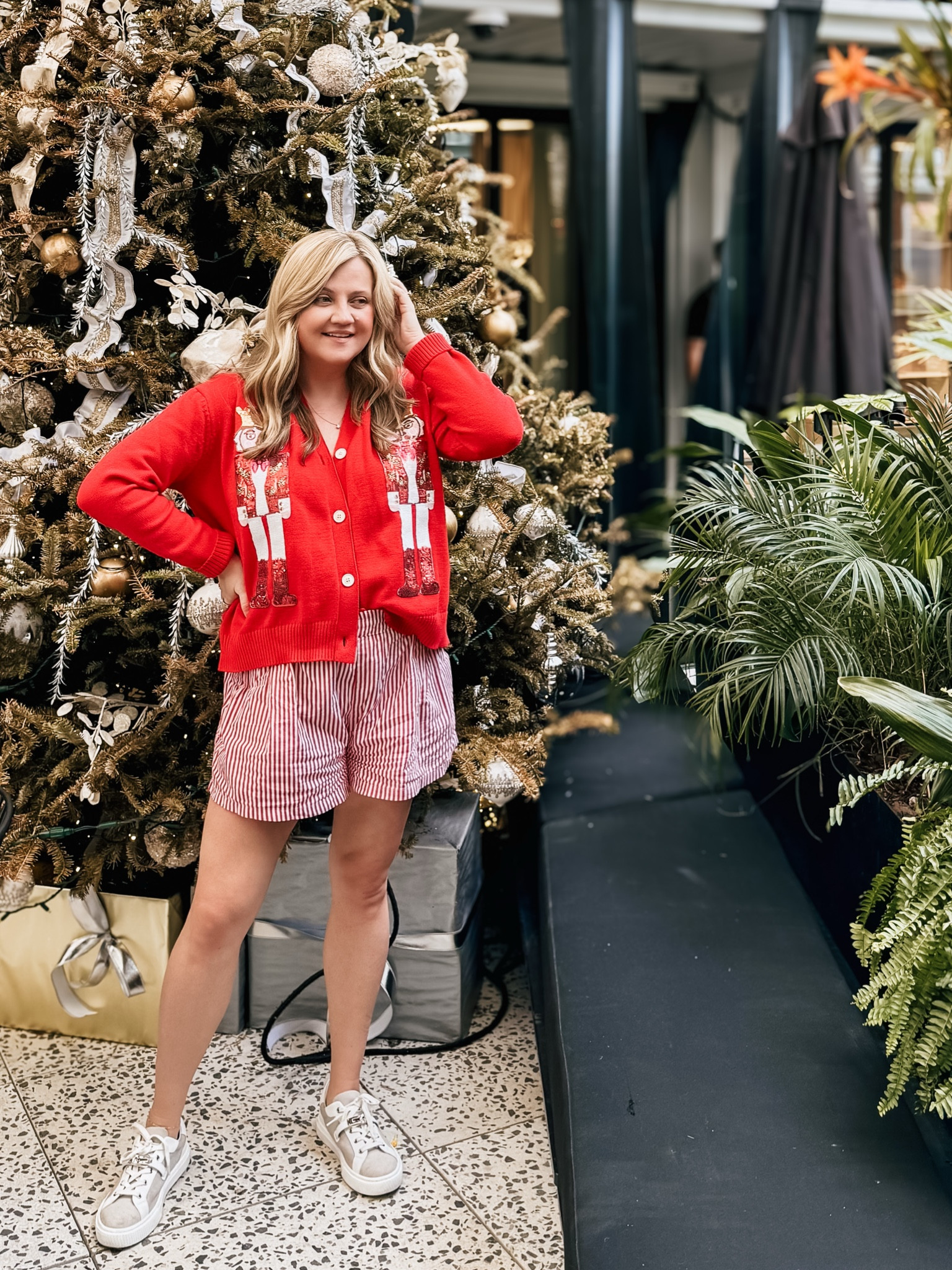 Holiday outfit for last minute shoppingg

#LTKHoliday #LTKFindsUnder50 #LTKSeasonal