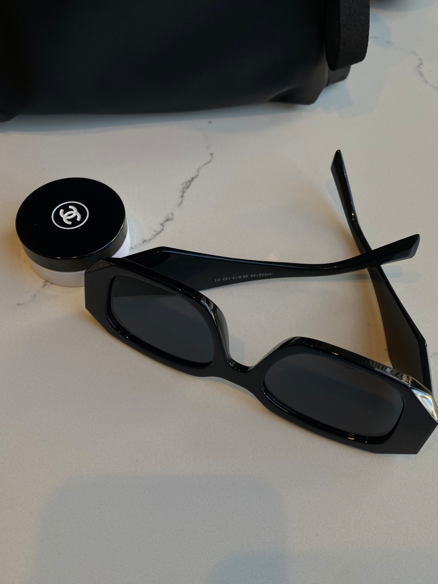 amazon sunglasses 🖤





#LTKootd #LTKSpringSale #LTKmomlife