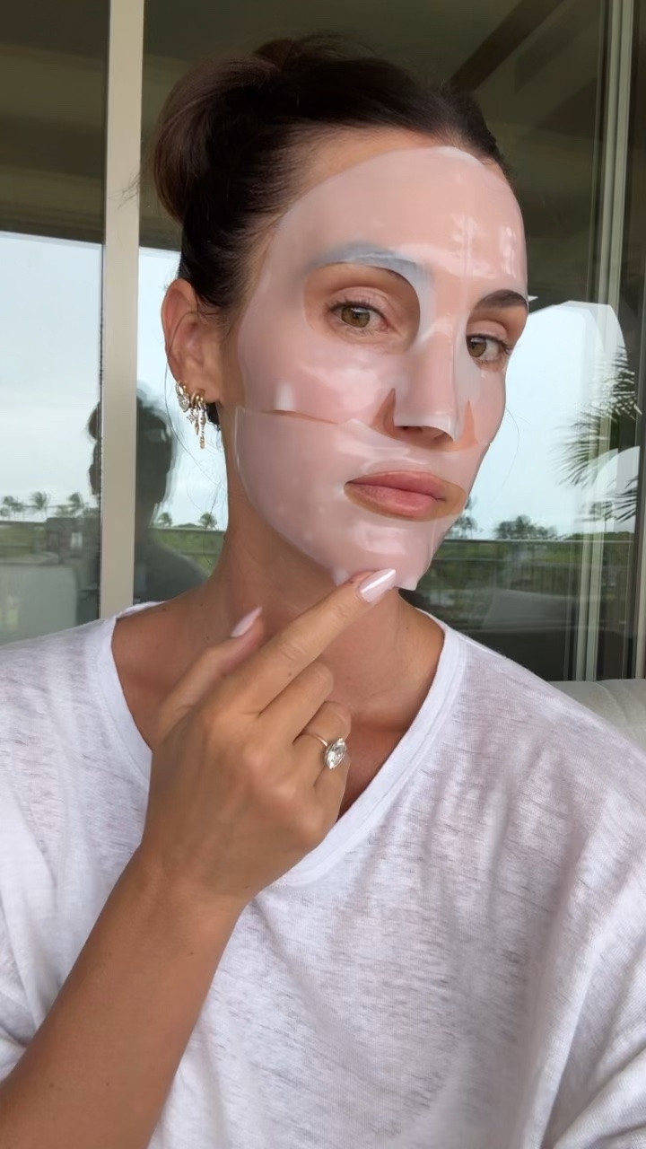 @terezandhonor #ad THE best collagen mask for deep hydration an and instant glow ✨✨

#LTKBeauty #LTKOver40 #LTKselfcare