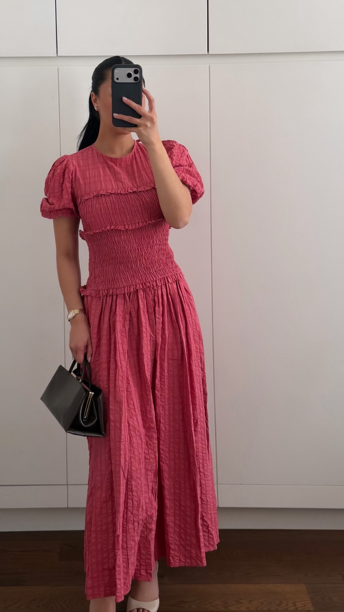 Smocked puff sleeve dress, perfect piece that can be dressed up or down 

#LTKSeasonal #LTKTravel #LTKootd