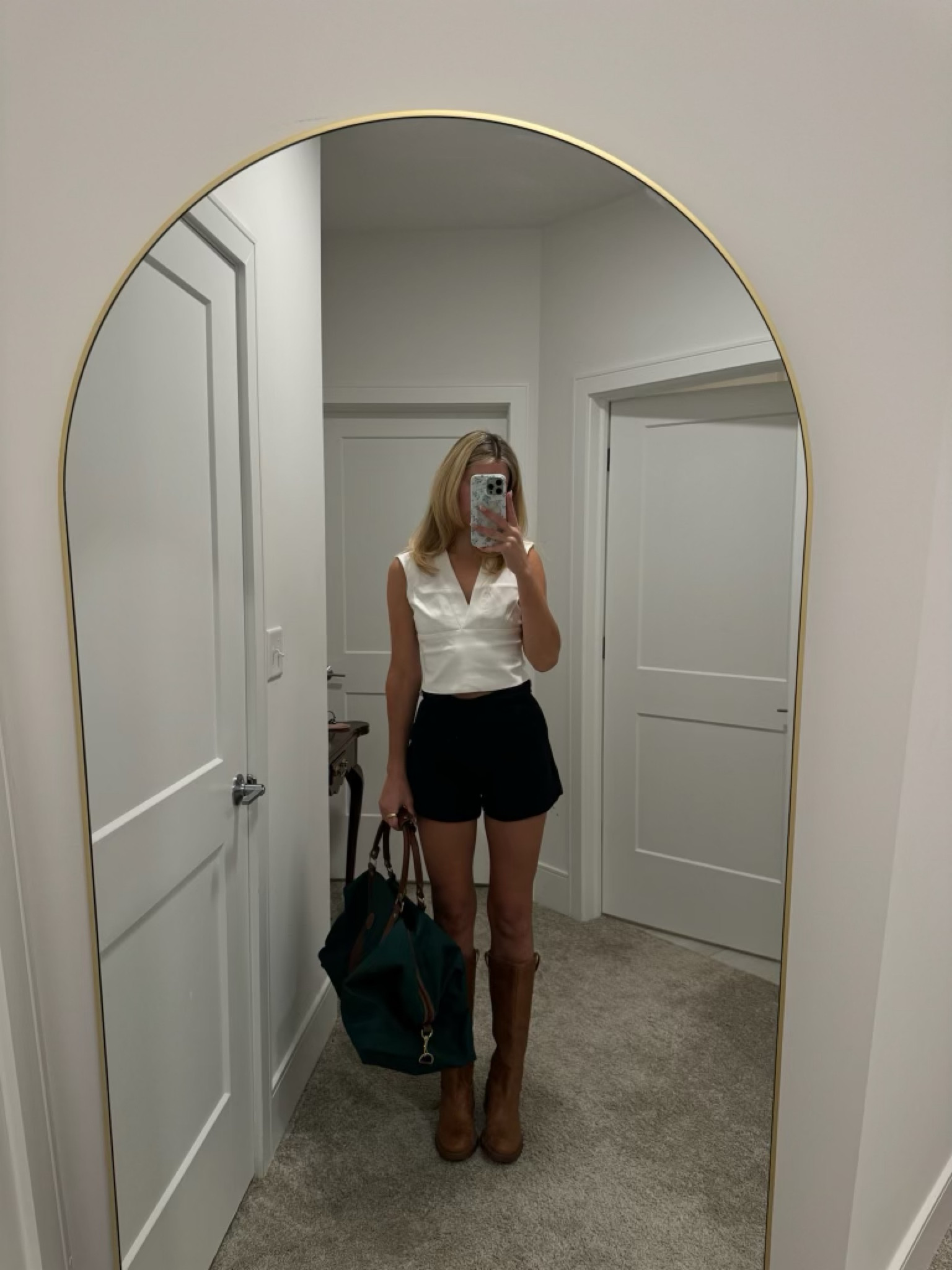 Such a simple yet cute outfit!! 🫶🏼 

fall fashion, outfit inspo, chic style, trendy fashion, ootd 

#LTKStyleTip