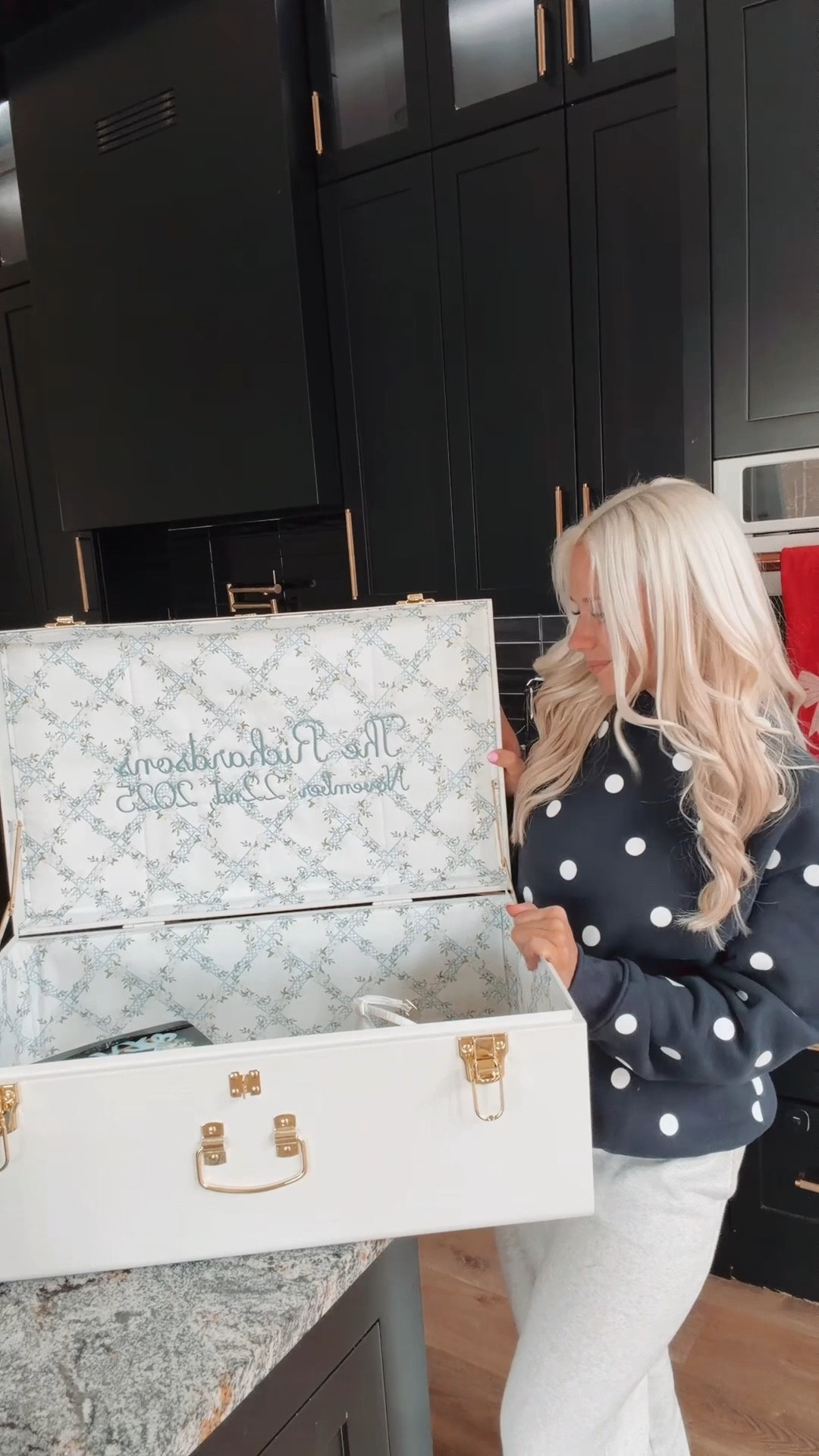 literally my FAV piece in our house now 

#LTKvlog #LTKHome #LTKWedding