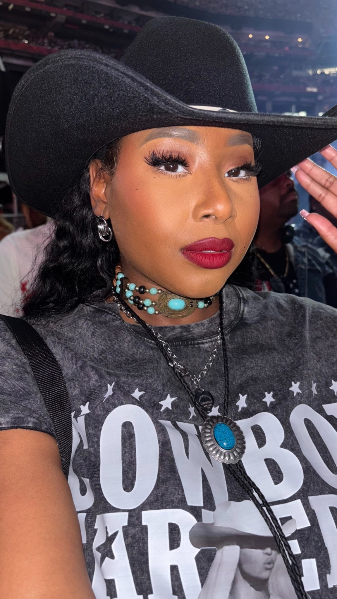 If you want that beauty to last alll day these are the must have products !!! #makeup #longlastingmakeup