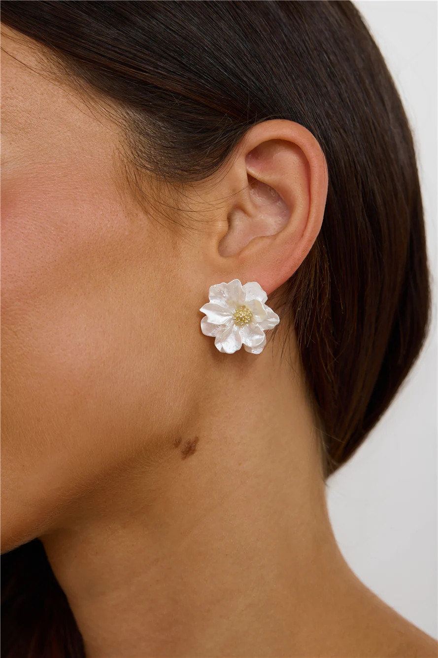 Fresh Bloom Earrings Gold | Hello Molly (US)