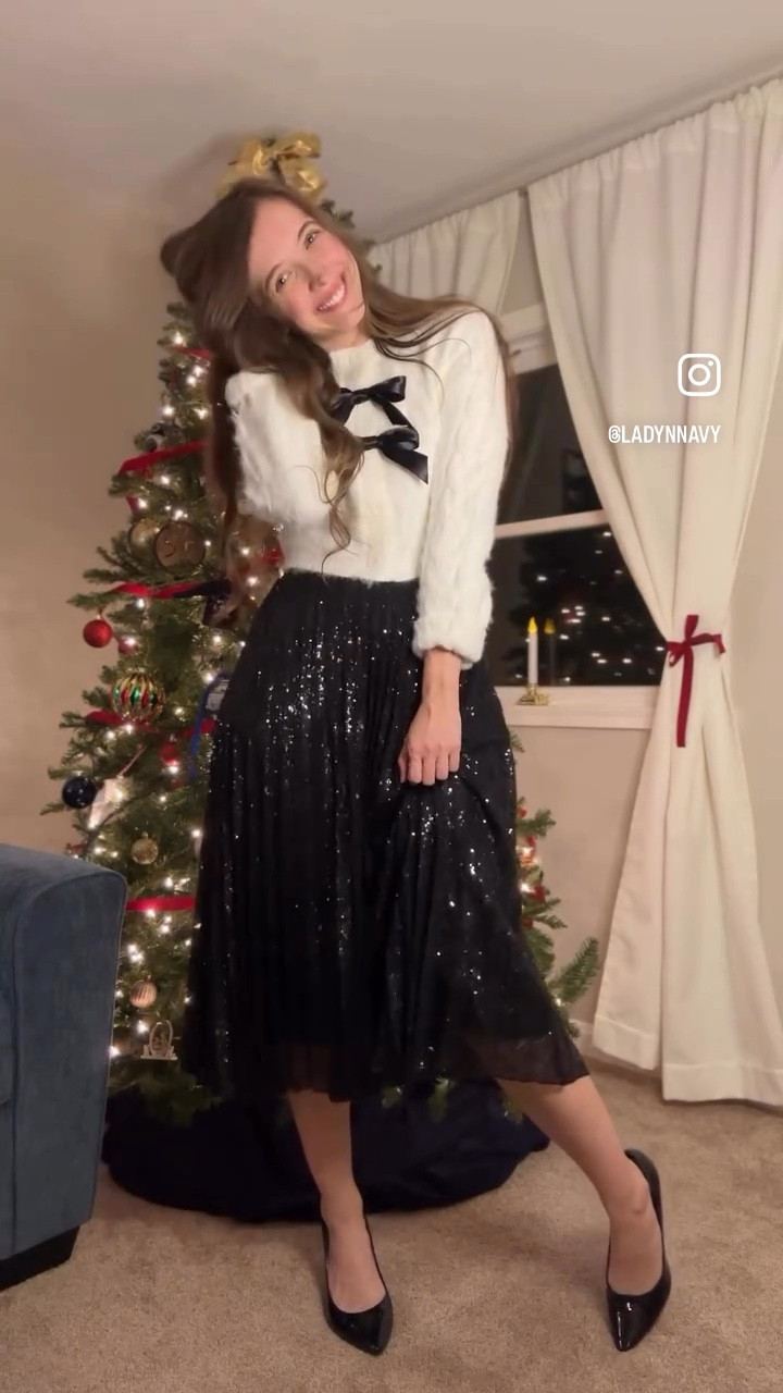 Adding bows to holiday glam fits! 

#LTKHoliday #LTKFindsUnder100 #LTKStyleTip