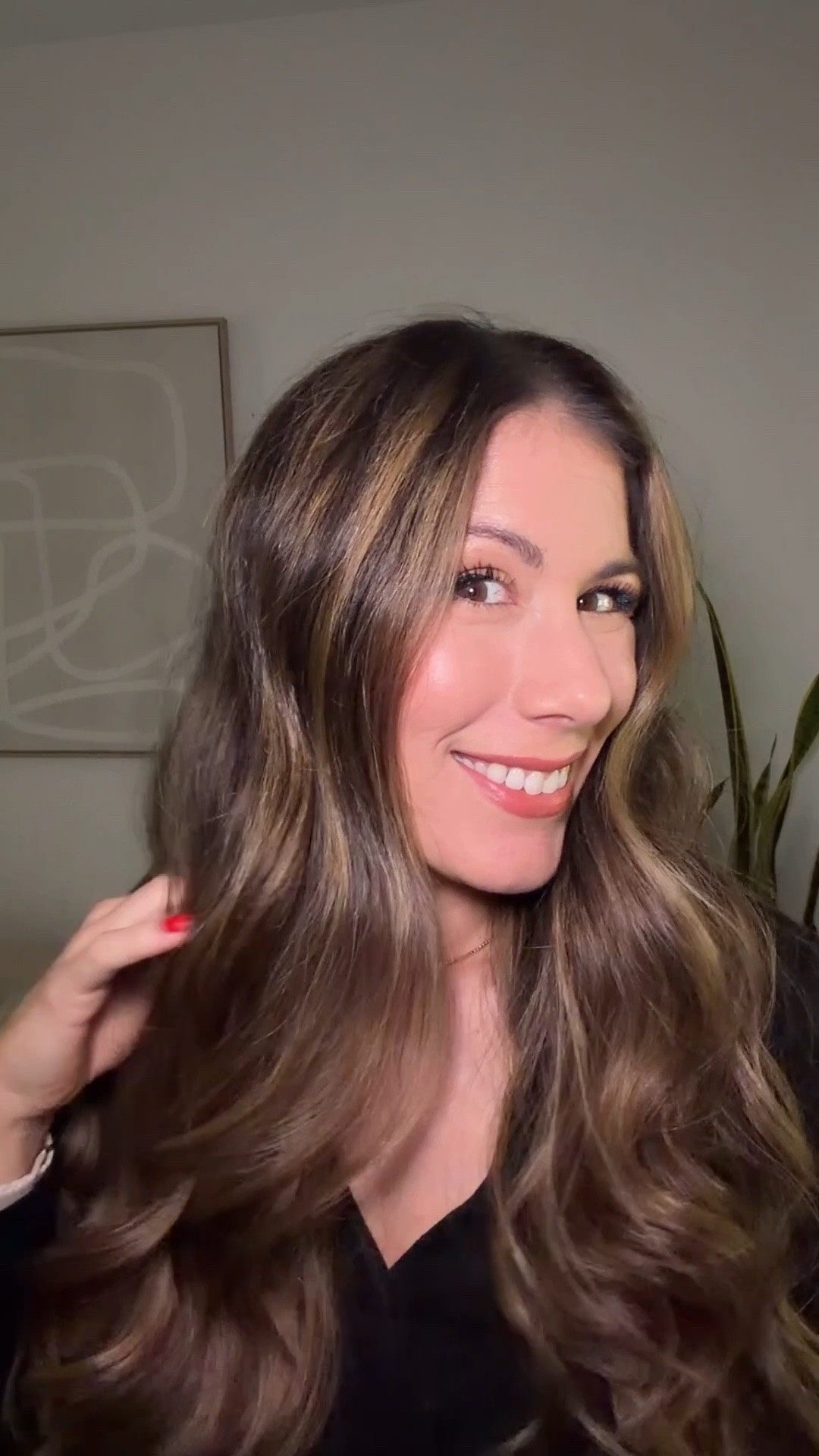 Effortless waves with my T3 Micro Singlepass 1.25” barrel 

Instead of using the clip on the iron, I wrap sections around the barrel. It keeps your curls looking more full and not flat

#LTKBeauty #LTKgrwm #LTKOver40