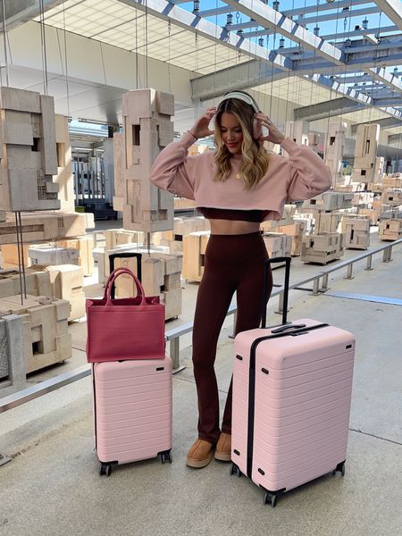 Pink and brown travel outfit idea! 

Brown set on sale! 🐻

#LTKfindsunder50 #LTKtravel #LTKsalealert