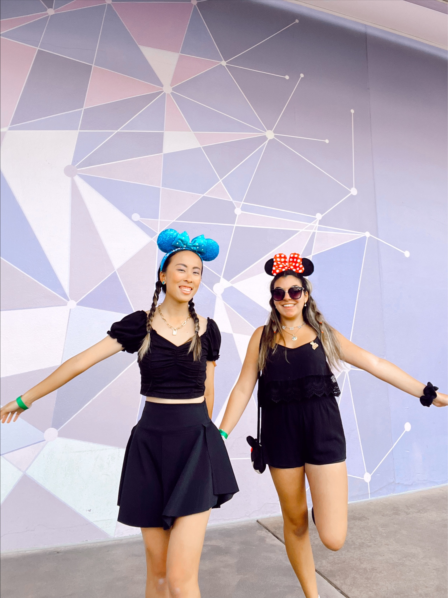 Minnie Mouse subtle Disney bound 🎀🐭

#LTKunder50 #LTKU #LTKfit